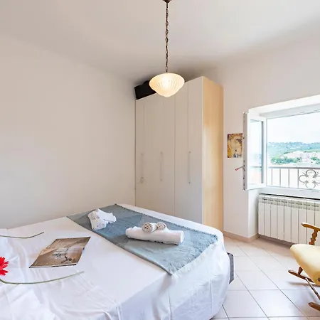 Apartment Kimera Del Parasio - Happy *