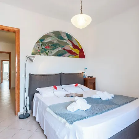 Kimera Del Parasio - Happy Апартаменты Империя