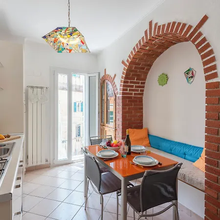 Kimera Del Parasio - Happy Апартаменты